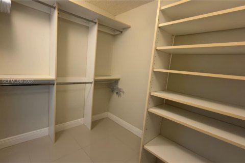 Condo in Miami, Florida, 1 bedroom  № 2075252 - photo 8