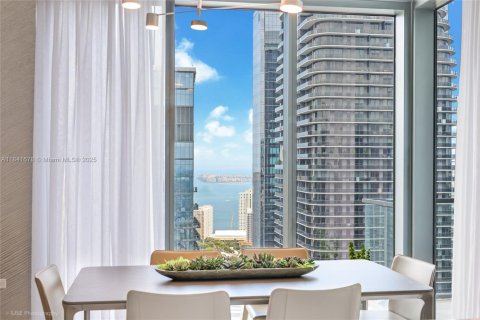 Condo in Miami, Florida, 4 bedrooms  № 1942537 - photo 15