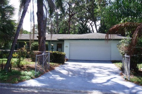 Casa en Saint Petersburg, Florida 3 dormitorios, 152.17 m2 № 2102798