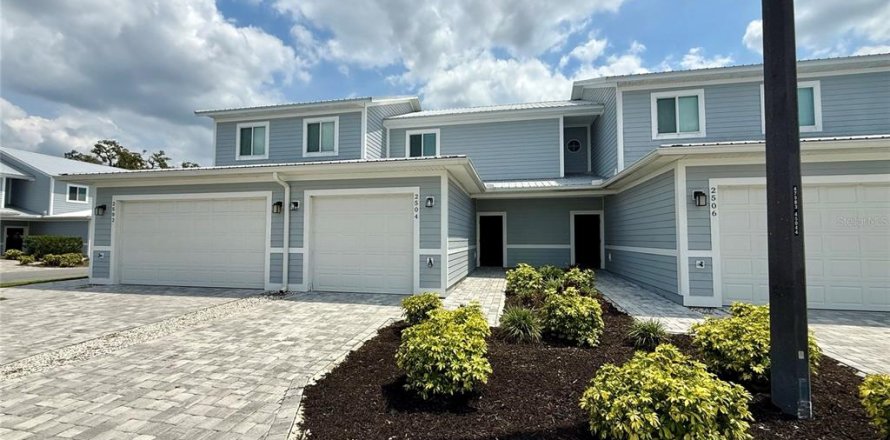 Casa en Winter Haven, Florida 2 dormitorios, 132.39 m2 № 2114546
