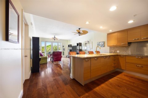 Copropriété à vendre à Miami, Floride: 1 chambre, 101.45 m2 № 1931993 - photo 6