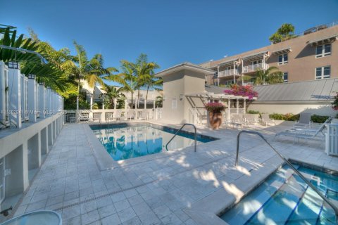 Copropriété à vendre à Miami, Floride: 1 chambre, 101.45 m2 № 1931993 - photo 27