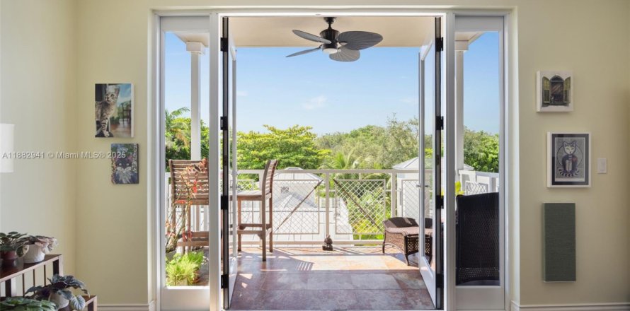 Condo à Miami, Floride, 1 chambre  № 1931993