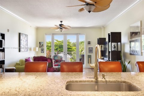 Copropriété à vendre à Miami, Floride: 1 chambre, 101.45 m2 № 1931993 - photo 7