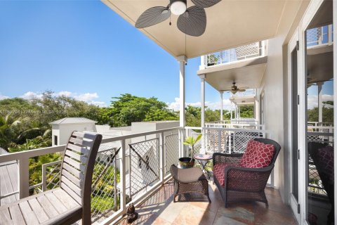 Copropriété à vendre à Miami, Floride: 1 chambre, 101.45 m2 № 1931993 - photo 3