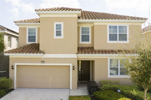 House in Davenport, Florida 12 bedrooms, 454.01 sq.m. № 1194895 - photo 1
