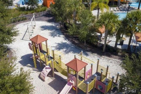 House in Davenport, Florida 12 bedrooms, 454.01 sq.m. № 1194895 - photo 26