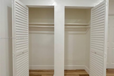 Appartement à louer à Miami, Floride: 1 chambre, 65.03 m2 № 2063021 - photo 13