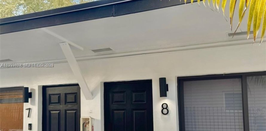 Appartement à Miami, Floride 1 chambre, 65.03 m2 № 2063021