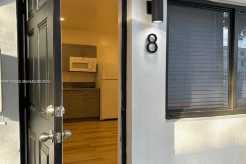 Appartement à louer à Miami, Floride: 1 chambre, 65.03 m2 № 2063021 - photo 4