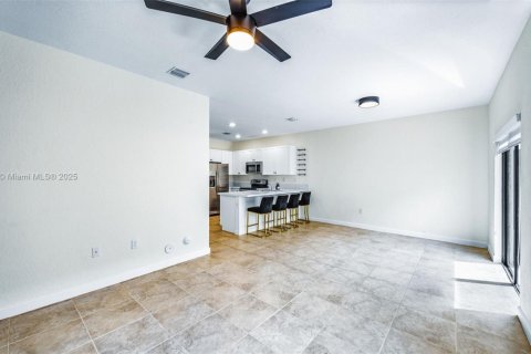 Купить таунхаус в Хомстед, Флорида 3 спальни, 152.55м2, № 1898231 - фото 11