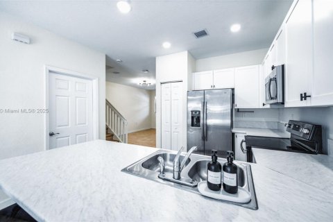 Купить таунхаус в Хомстед, Флорида 3 спальни, 152.55м2, № 1898231 - фото 8