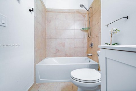 Купить таунхаус в Хомстед, Флорида 3 спальни, 152.55м2, № 1898231 - фото 25