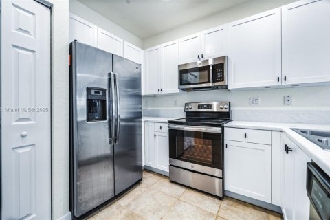 Купить таунхаус в Хомстед, Флорида 3 спальни, 152.55м2, № 1898231 - фото 7