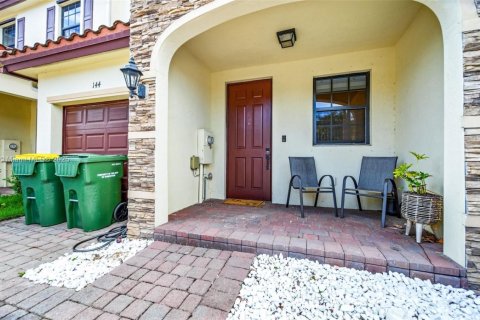 Купить таунхаус в Хомстед, Флорида 3 спальни, 152.55м2, № 1898231 - фото 2