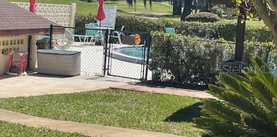 Condo in Ocala, Florida, 2 bedrooms № 2238209
