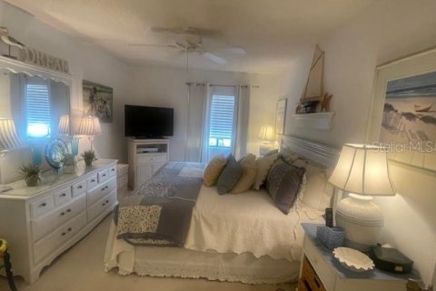 Condo in Ocala, Florida, 2 bedrooms № 2238209 - photo 20