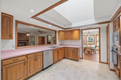 Casa en venta en Brooksville, Florida, 3 dormitorios, 212.84 m2 № 2391220 - foto 17