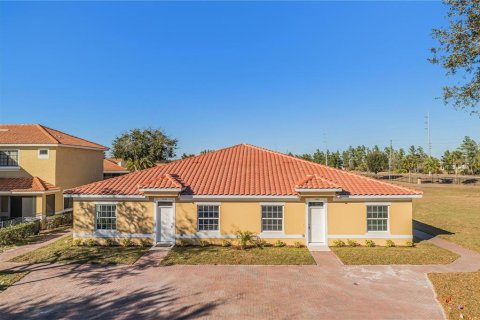 Condo in Poinciana, Florida, 2 bedrooms № 2279786