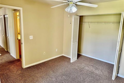 Condo in Orlando, Florida, 3 bedrooms  № 1612885 - photo 18