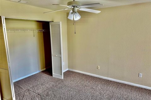 Condo in Orlando, Florida, 3 bedrooms  № 1612885 - photo 17