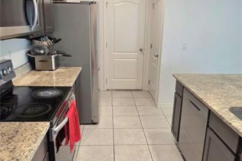 House in Davenport, Florida 5 bedrooms, 255.95 sq.m. № 1680024 - photo 11