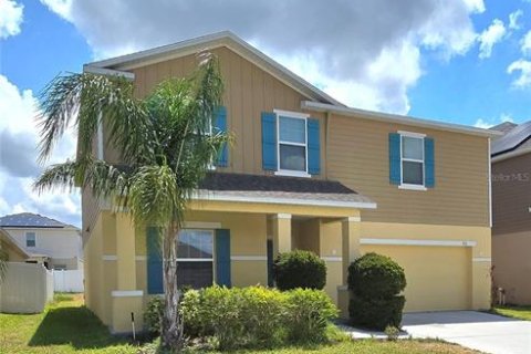 House in Davenport, Florida 5 bedrooms, 255.95 sq.m. № 1680024 - photo 3