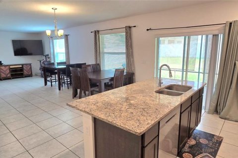 House in Davenport, Florida 5 bedrooms, 255.95 sq.m. № 1680024 - photo 10