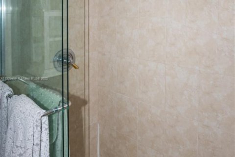 Copropriété à louer à Hallandale Beach, Floride: 1 chambre, 76.18 m2 № 1966366 - photo 14
