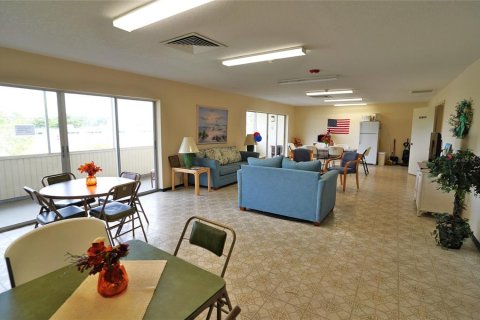 Condominio en venta en Port Charlotte, Florida, 1 dormitorio, 62.43 m2 № 2157070 - foto 18