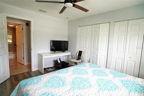Condominio en venta en Port Charlotte, Florida, 1 dormitorio, 62.43 m2 № 2157070 - foto 13