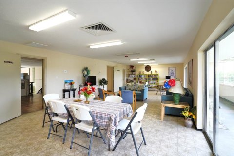 Condominio en venta en Port Charlotte, Florida, 1 dormitorio, 62.43 m2 № 2157070 - foto 19