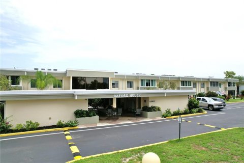 Condominio en venta en Port Charlotte, Florida, 1 dormitorio, 62.43 m2 № 2157070 - foto 24