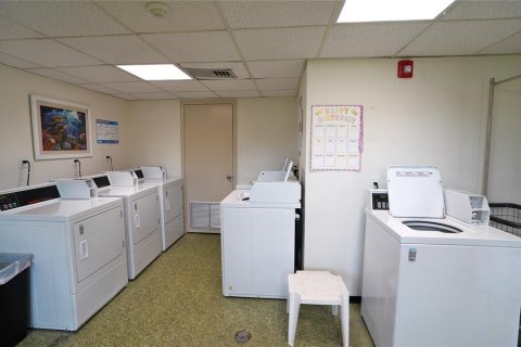 Condominio en venta en Port Charlotte, Florida, 1 dormitorio, 62.43 m2 № 2157070 - foto 20