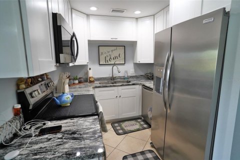 Condominio en venta en Port Charlotte, Florida, 1 dormitorio, 62.43 m2 № 2157070 - foto 9