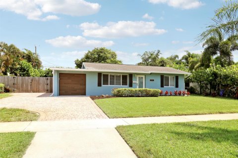 House in North Palm Beach, Florida 3 bedrooms, 104.98 sq.m. № 2187557 - photo 2