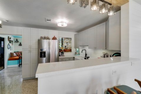 House in North Palm Beach, Florida 3 bedrooms, 104.98 sq.m. № 2187557 - photo 14