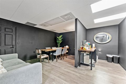 Commercial property in Tampa, Florida 594.57 sq.m. № 2148359 - photo 26