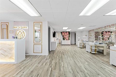 Commercial property in Tampa, Florida 594.57 sq.m. № 2148359 - photo 6