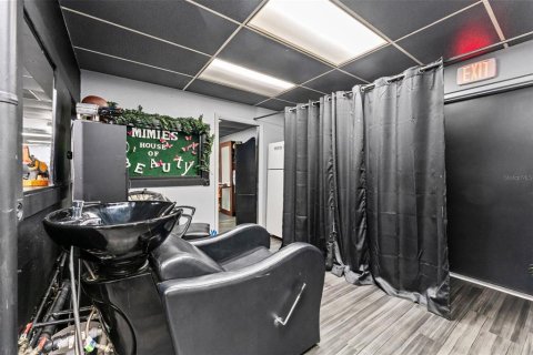 Commercial property in Tampa, Florida 594.57 sq.m. № 2148359 - photo 22