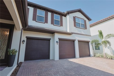 House in Windermere, Florida 5 bedrooms, 335.84 sq.m. № 1769694 - photo 4