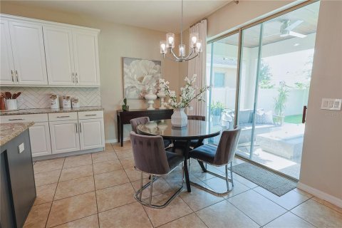 House in Windermere, Florida 5 bedrooms, 335.84 sq.m. № 1769694 - photo 18