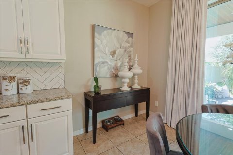 House in Windermere, Florida 5 bedrooms, 335.84 sq.m. № 1769694 - photo 20