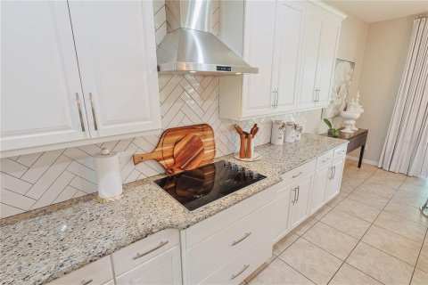House in Windermere, Florida 5 bedrooms, 335.84 sq.m. № 1769694 - photo 26