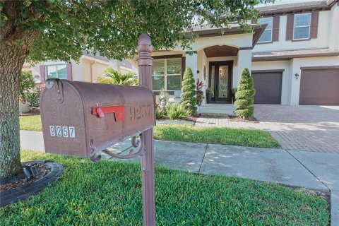 House in Windermere, Florida 5 bedrooms, 335.84 sq.m. № 1769694 - photo 2