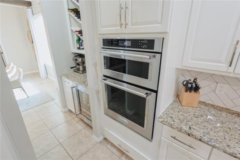 House in Windermere, Florida 5 bedrooms, 335.84 sq.m. № 1769694 - photo 27