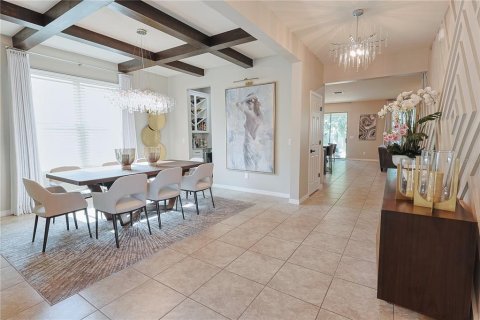 House in Windermere, Florida 5 bedrooms, 335.84 sq.m. № 1769694 - photo 17