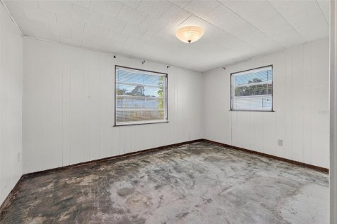 House in Saint Petersburg, Florida 3 bedrooms, 101.82 sq.m. № 1904991 - photo 6