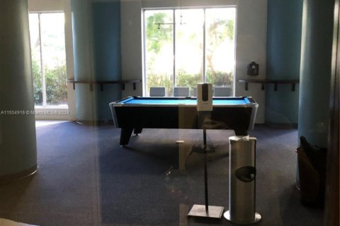 Condo in Hollywood, Florida, 1 bedroom  № 1865312 - photo 15