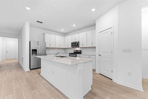 Casa en venta en Wesley Chapel, Florida, 3 dormitorios, 210.14 m2 № 2200665 - foto 3